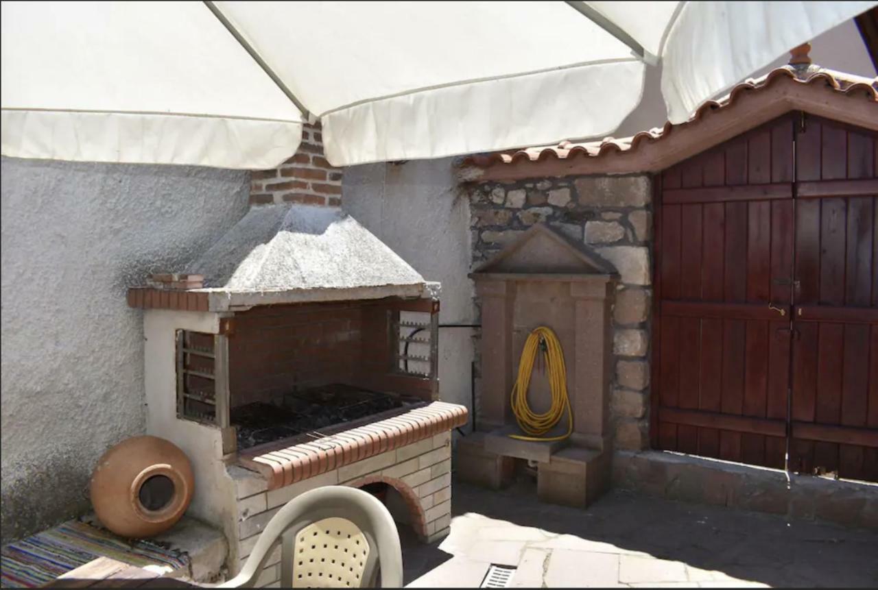 Wood And Stone In The Path Of Lava Villa Antissa Dış mekan fotoğraf